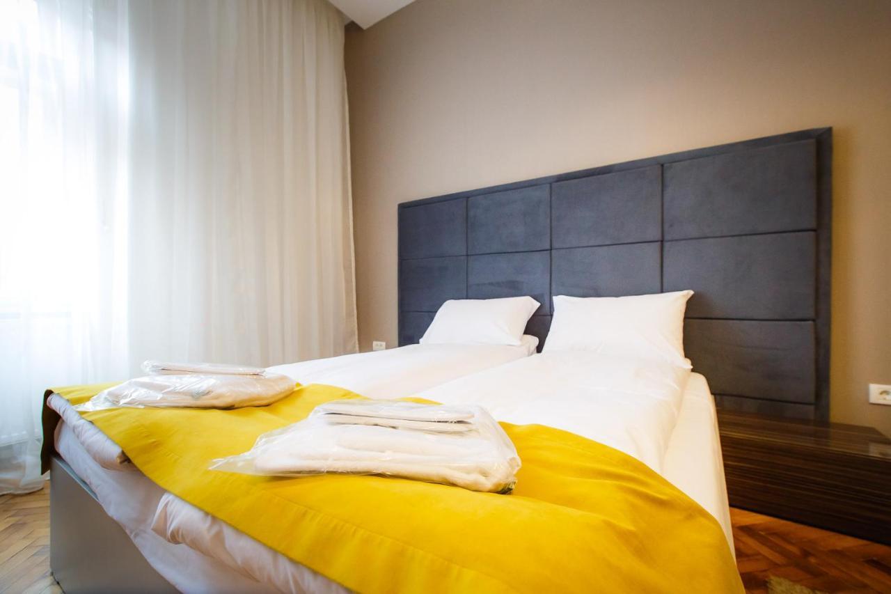 Eat It Cozy Downtown Apartments Oradea Extérieur photo