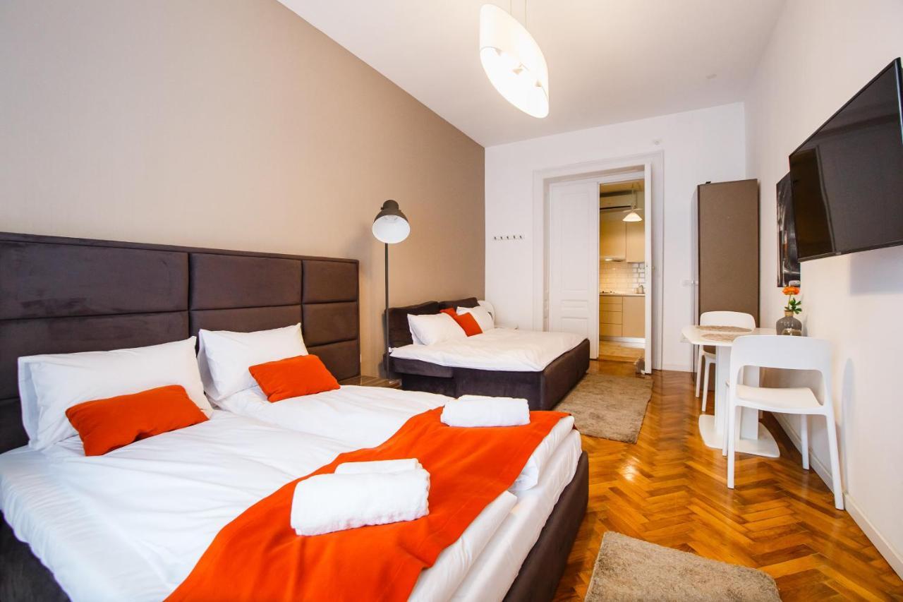 Eat It Cozy Downtown Apartments Oradea Extérieur photo