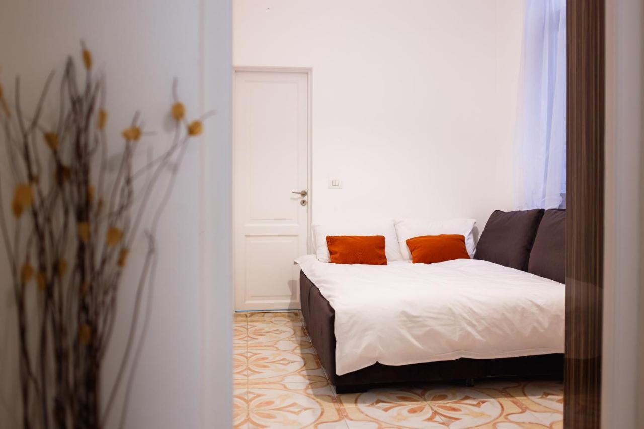Eat It Cozy Downtown Apartments Oradea Extérieur photo