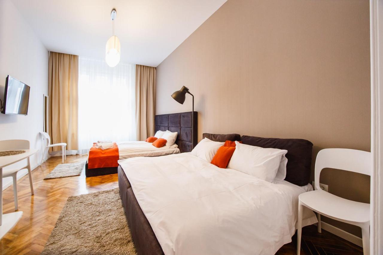 Eat It Cozy Downtown Apartments Oradea Extérieur photo