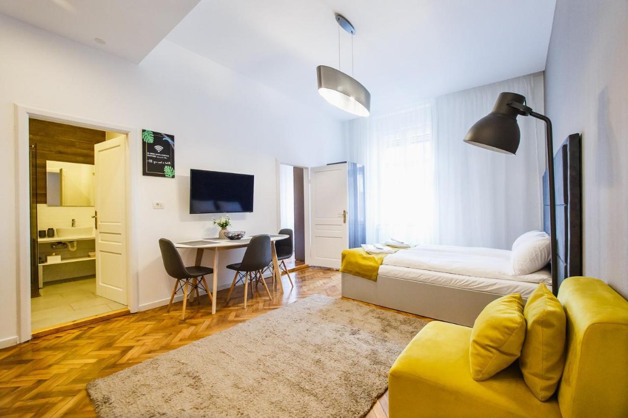 Eat It Cozy Downtown Apartments Oradea Extérieur photo
